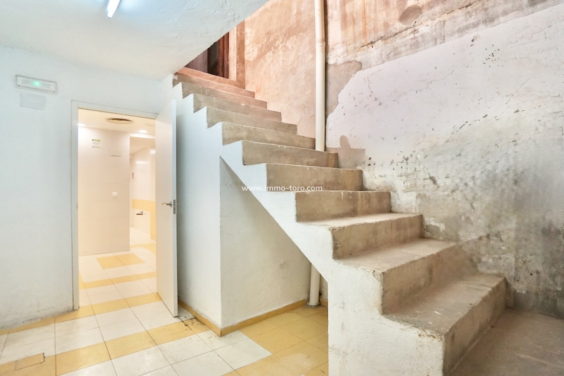 Herverkoop - Commercial Premises - Moraira - Moraira Centre