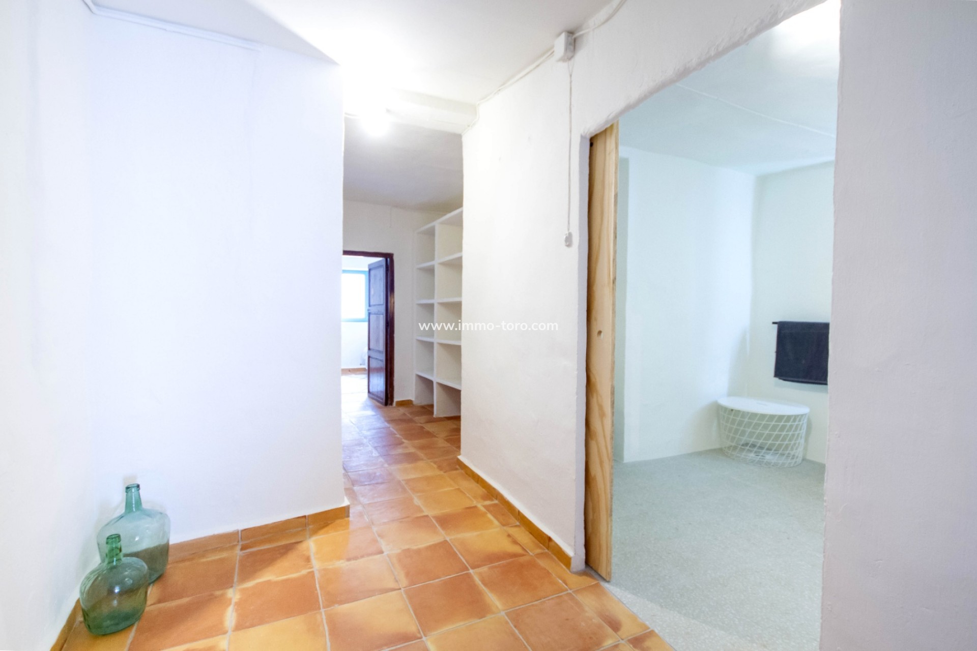 Herverkoop - Dorpshuis - La Vall de Laguar