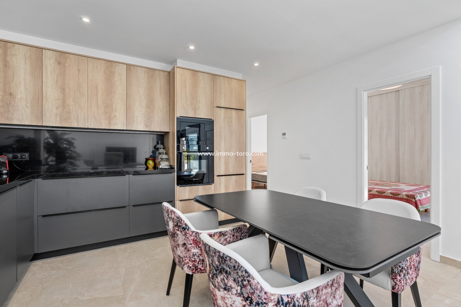 Herverkoop - Geschakelde woning - Daya Nueva