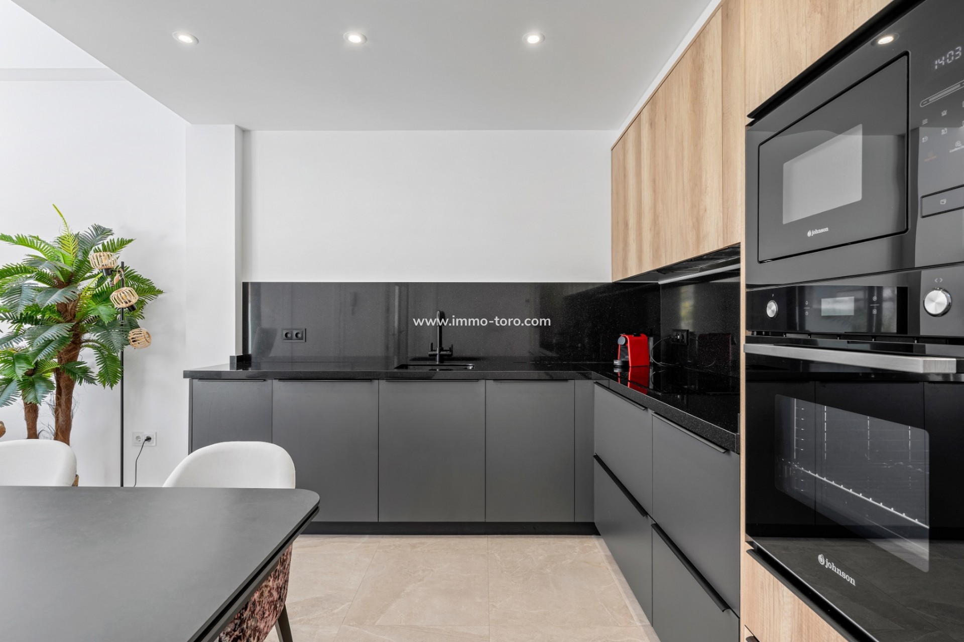 Herverkoop - Geschakelde woning - Daya Nueva