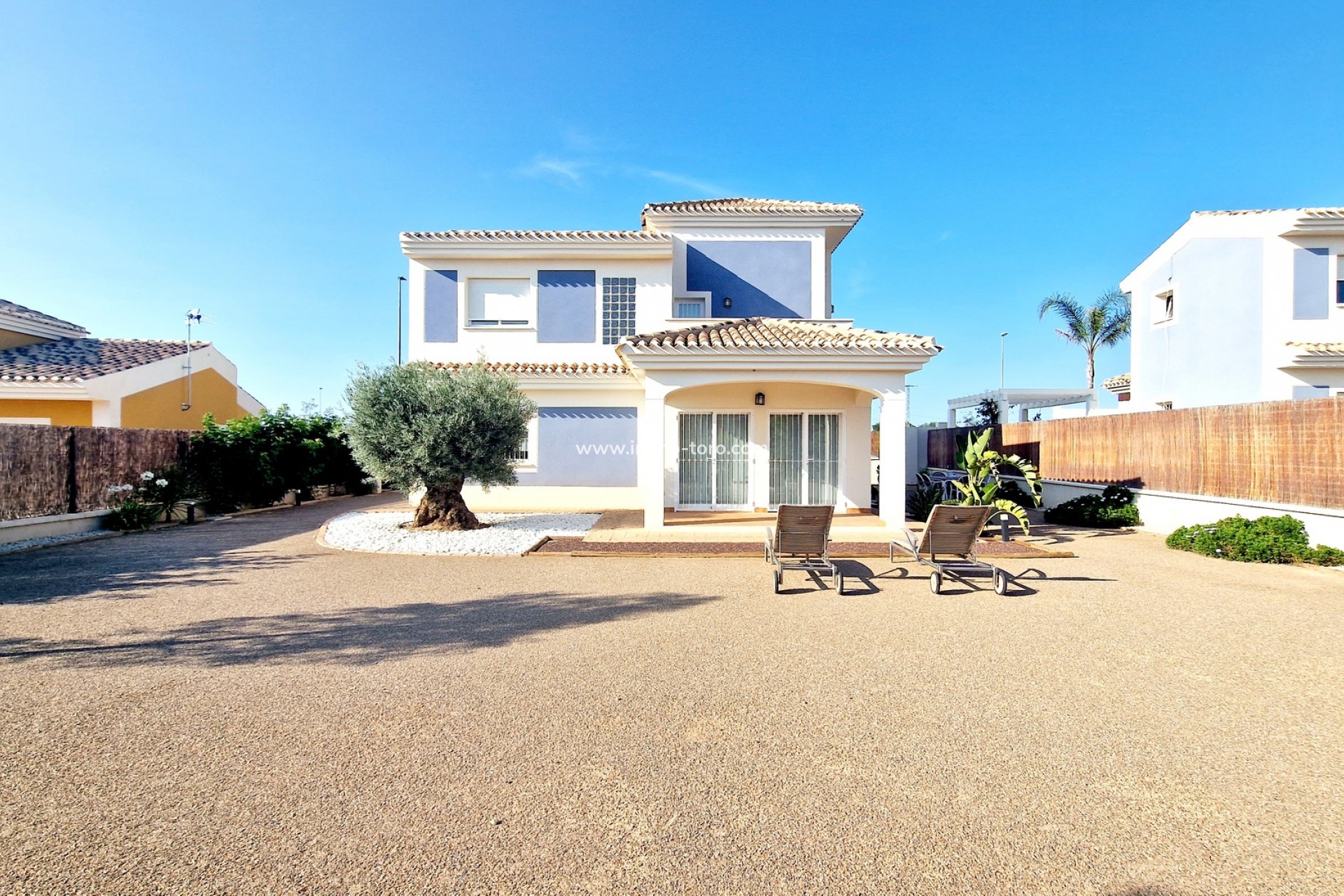 Nouvelle construction - Villa - Purias