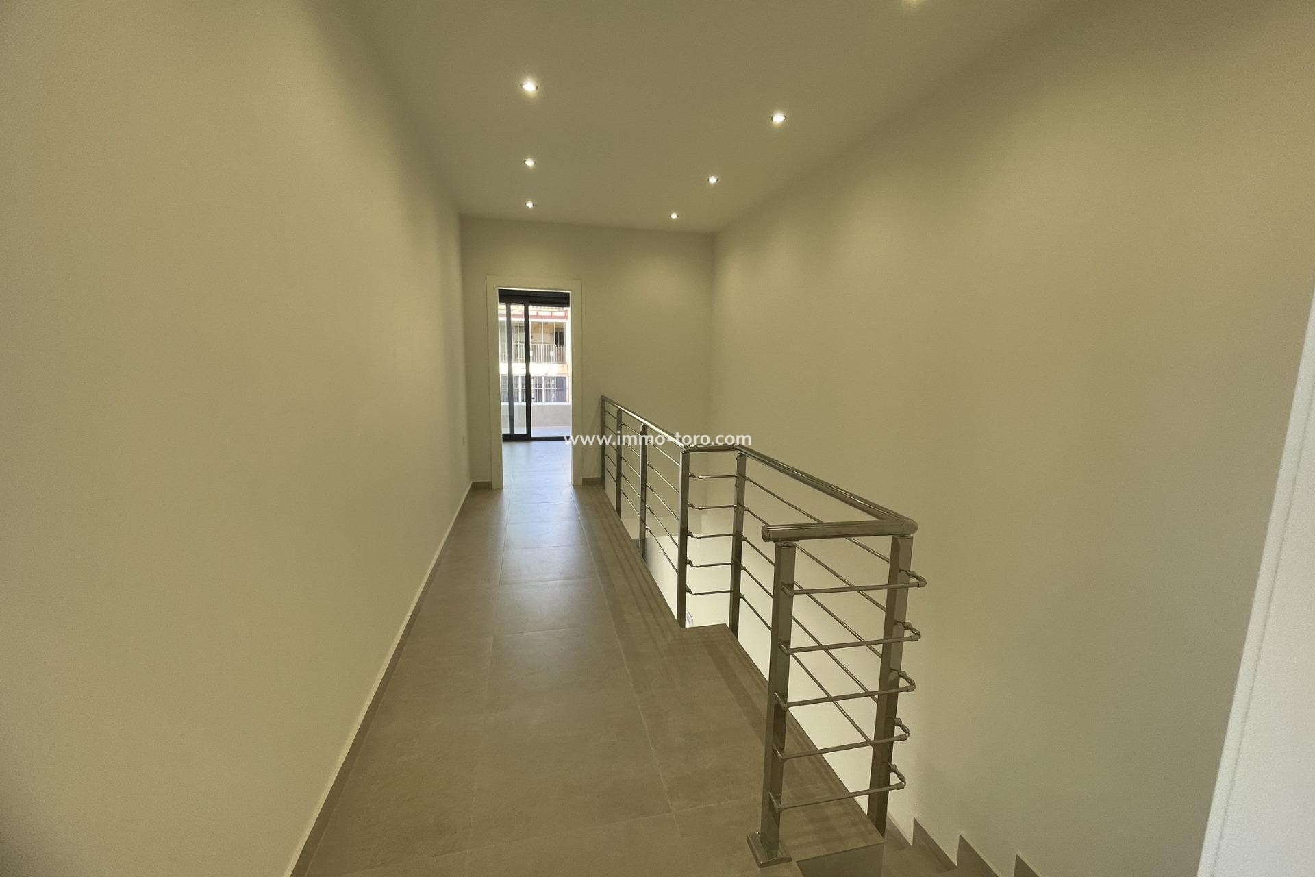 Nueva construcción  - Villa / Chalet - Almoradi - Heredades