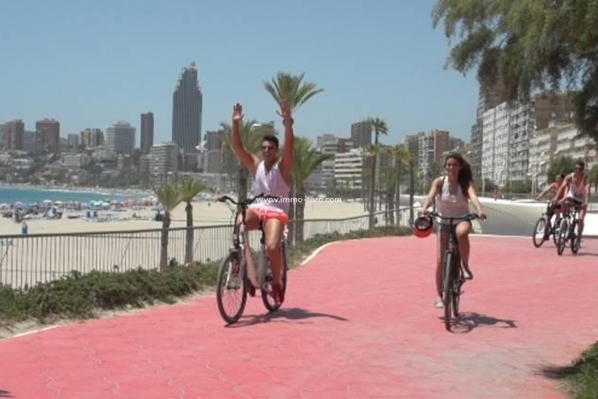 Nueva construcción  - Villa / Chalet - Benidorm - Urbanizaciones