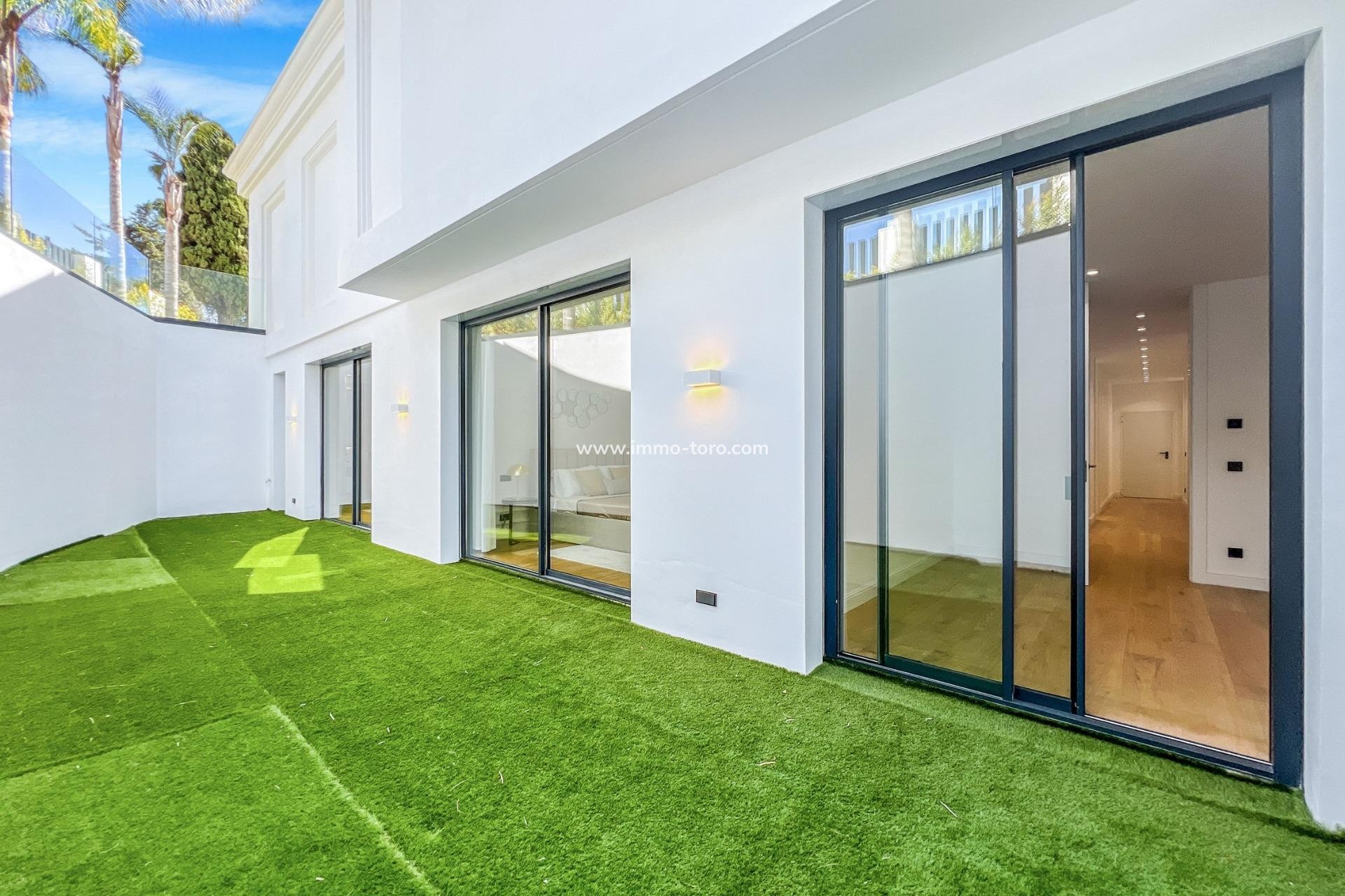 Nueva construcción  - Villa / Chalet - Marbella - Lomas De Marbella Club