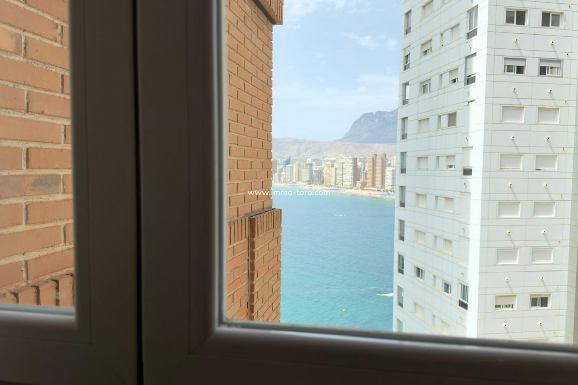 Resale - Apartment - Benidorm - 1ª Linea