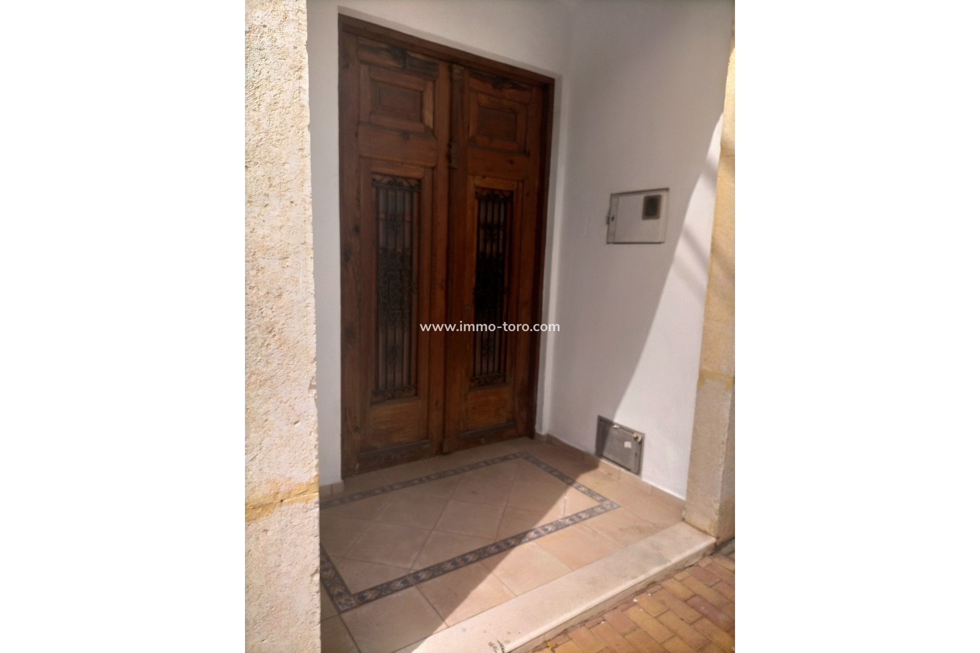 Resale - town_house - Ondara