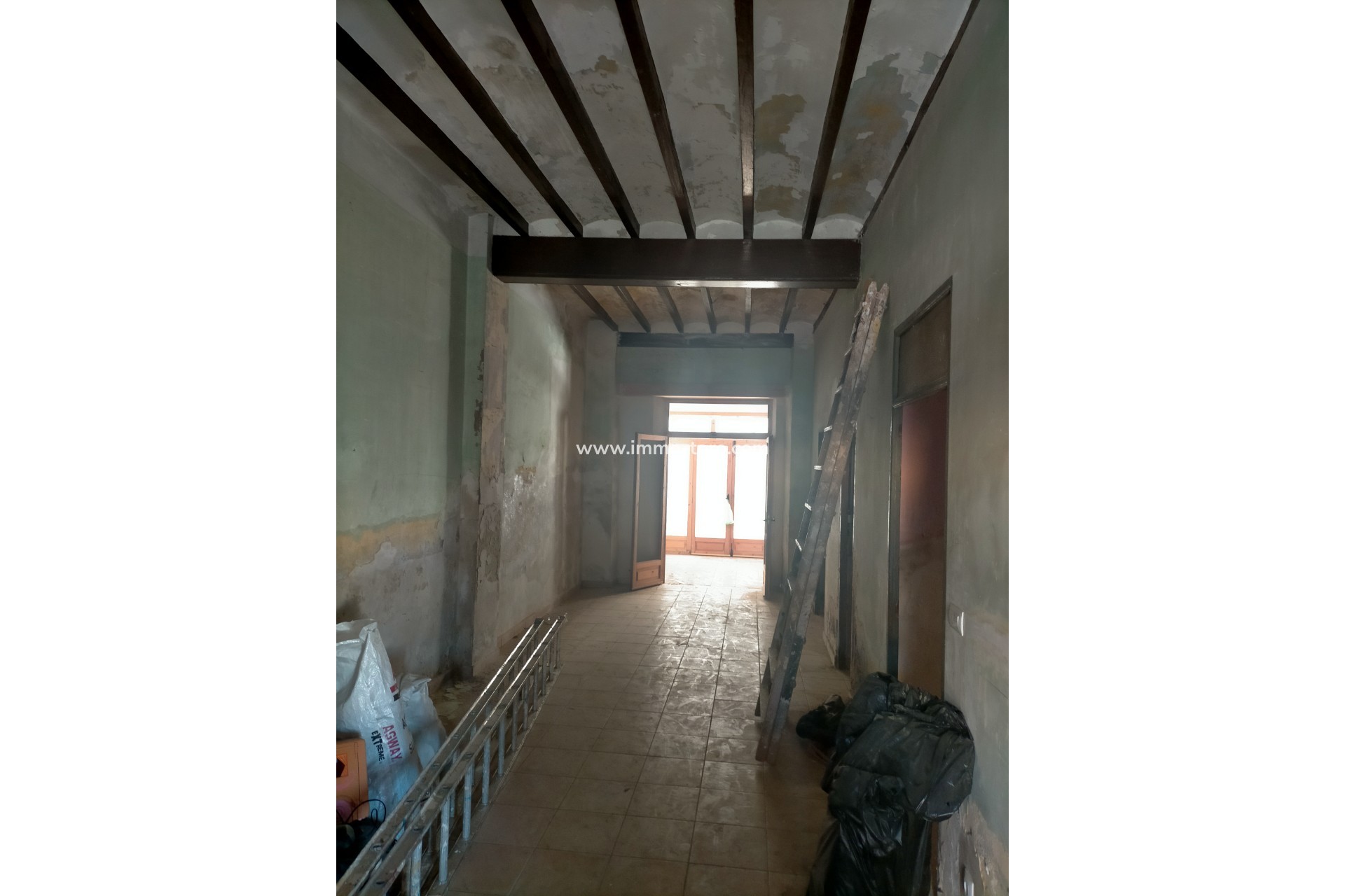 Resale - town_house - Ondara