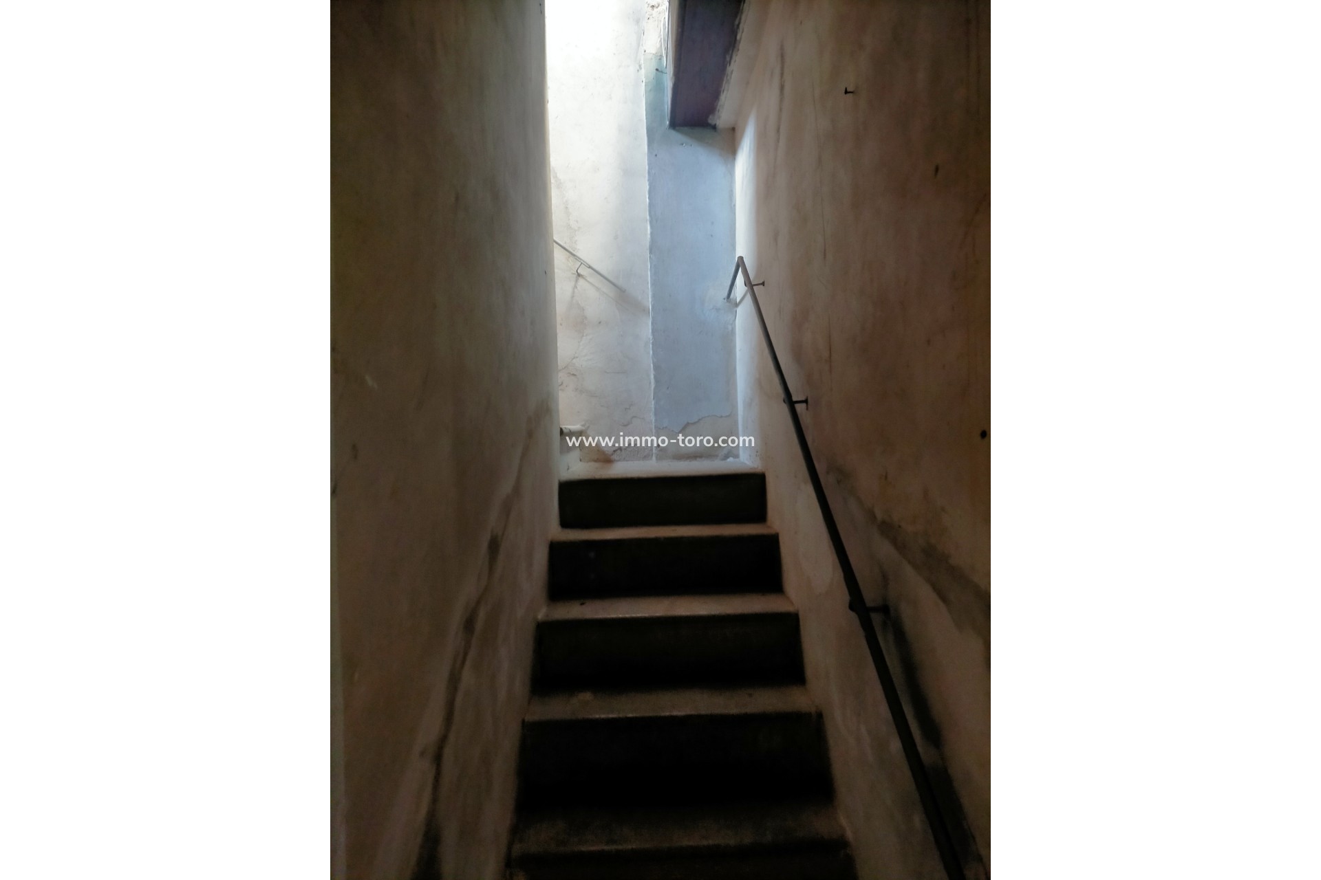 Resale - town_house - Ondara