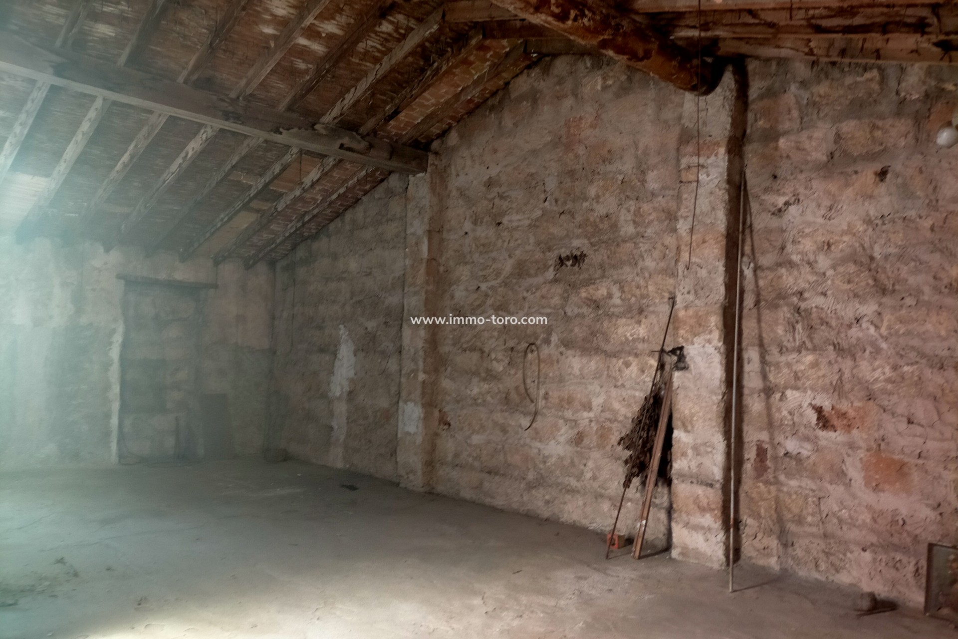 Resale - town_house - Ondara