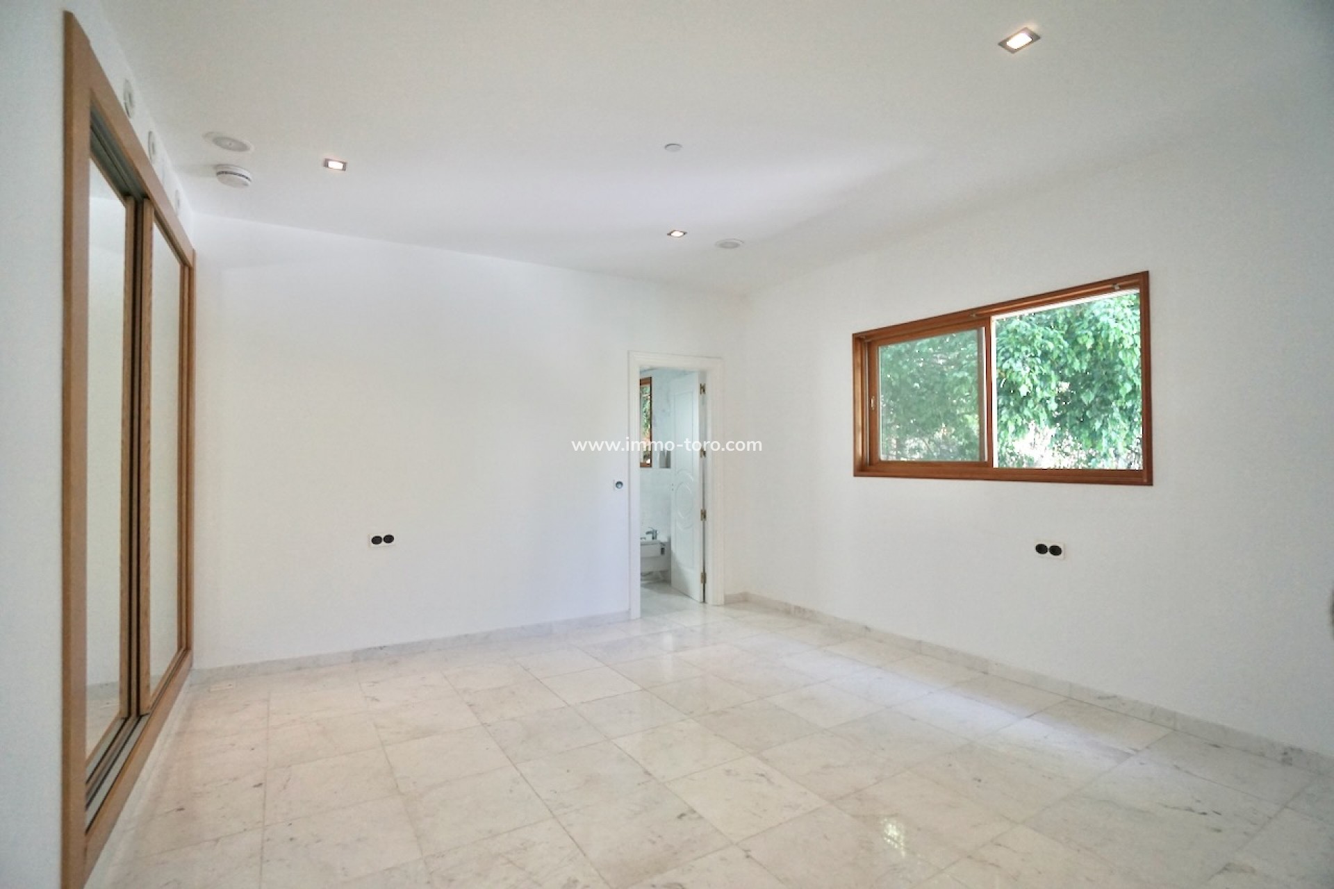 Resale - Villa - Benahavis - El Paraiso Alto