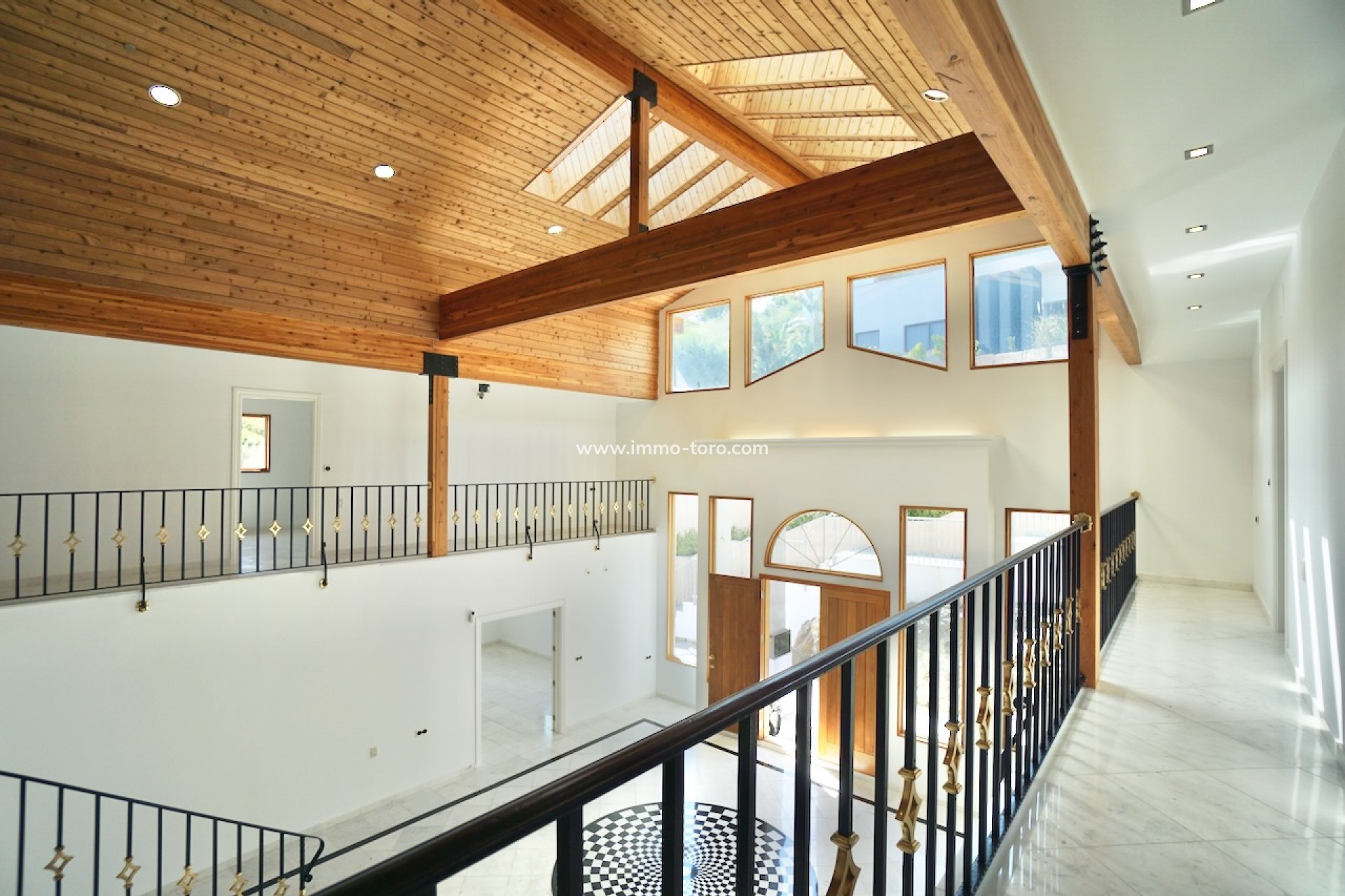 Resale - Villa - Benhavis - El Paraiso Alto
