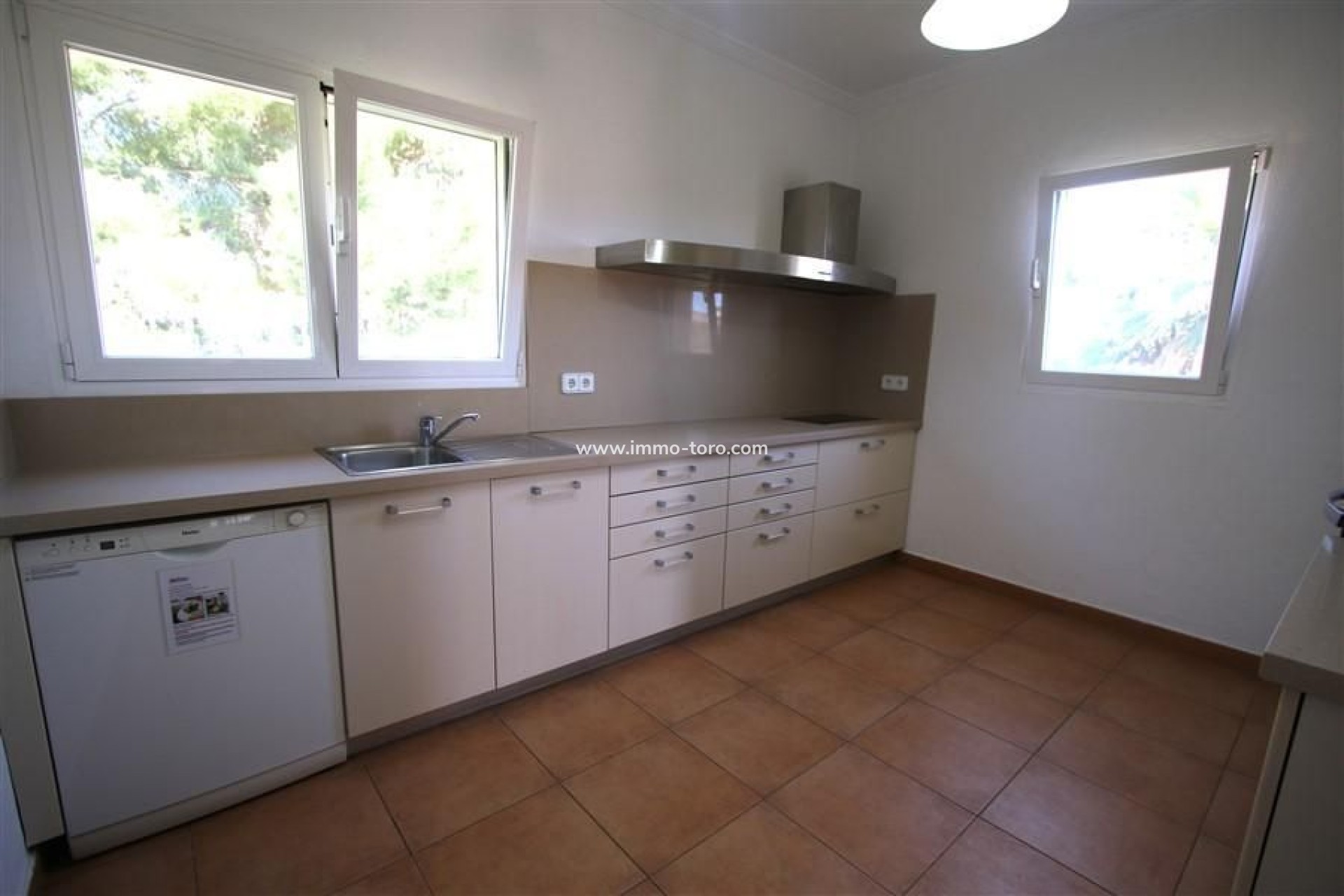 Resale - Villa - Calpe