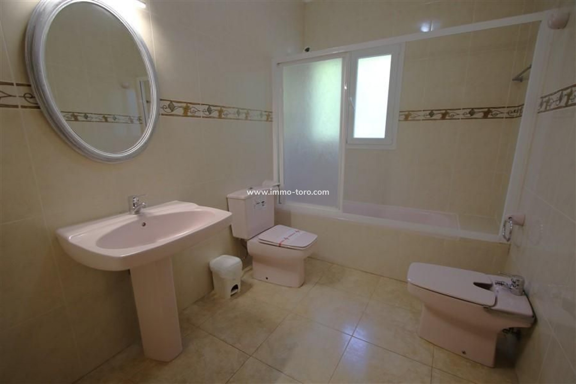 Resale - Villa - Calpe