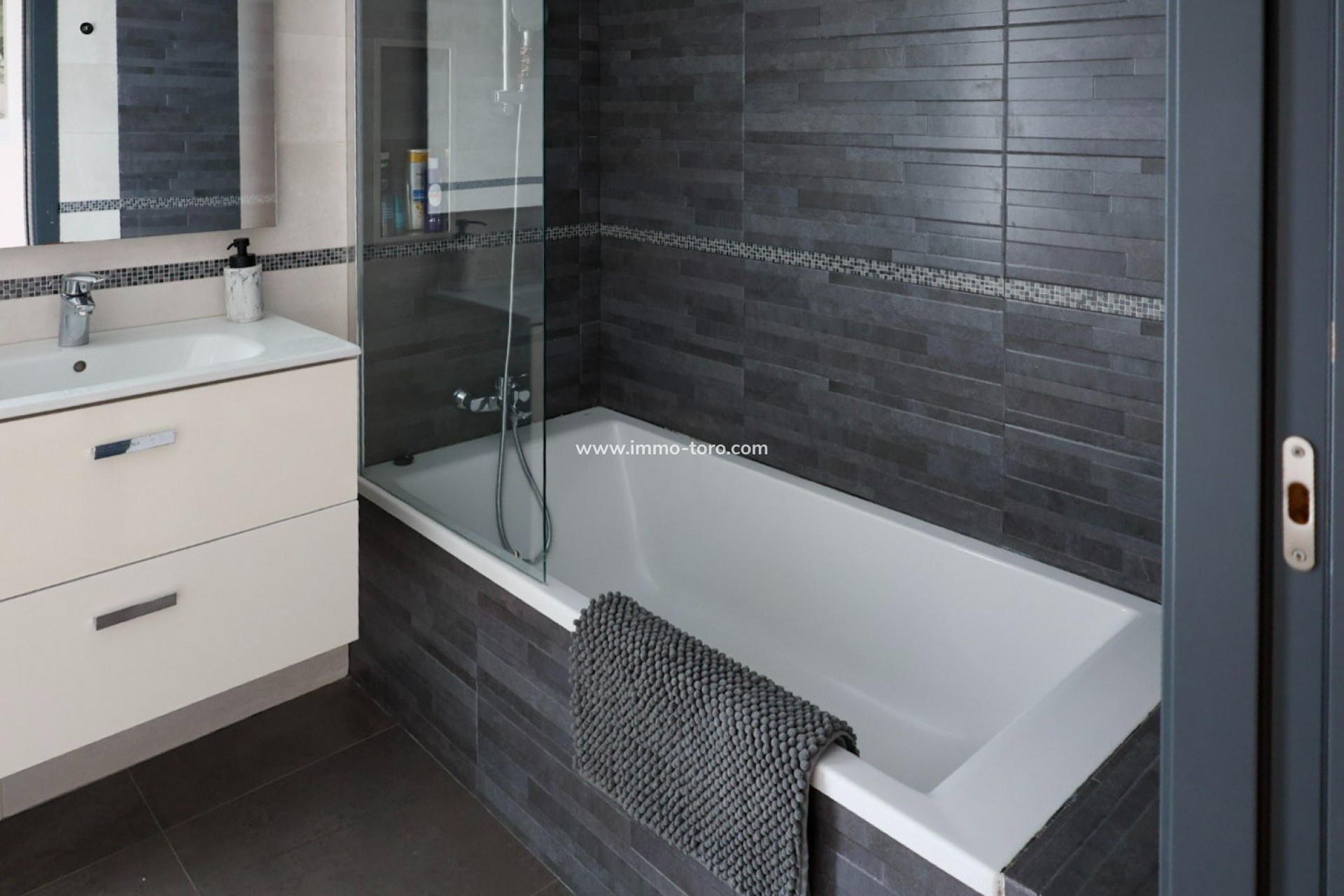 Resale - Villa - Moraira