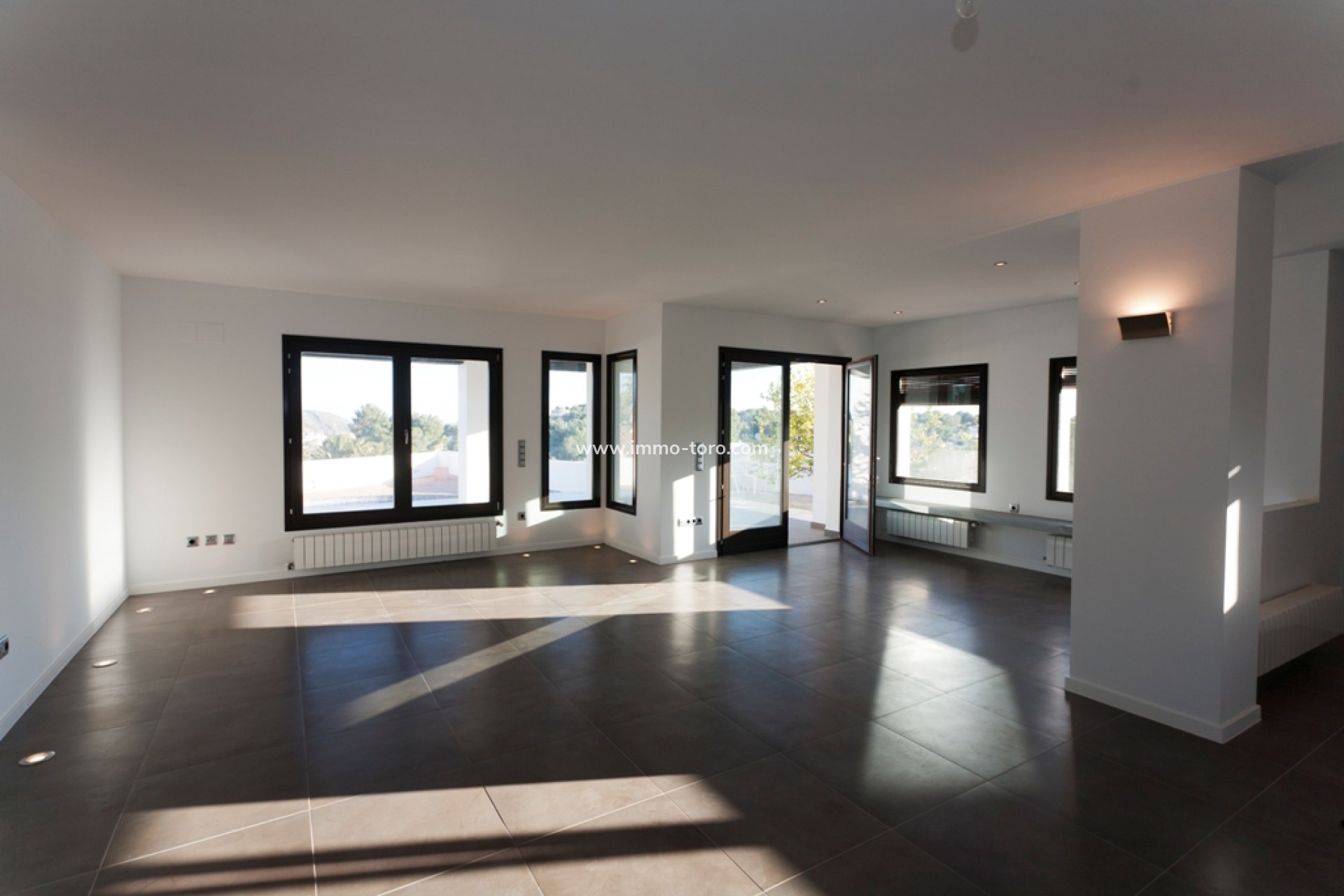 Resale - Villa - Moraira