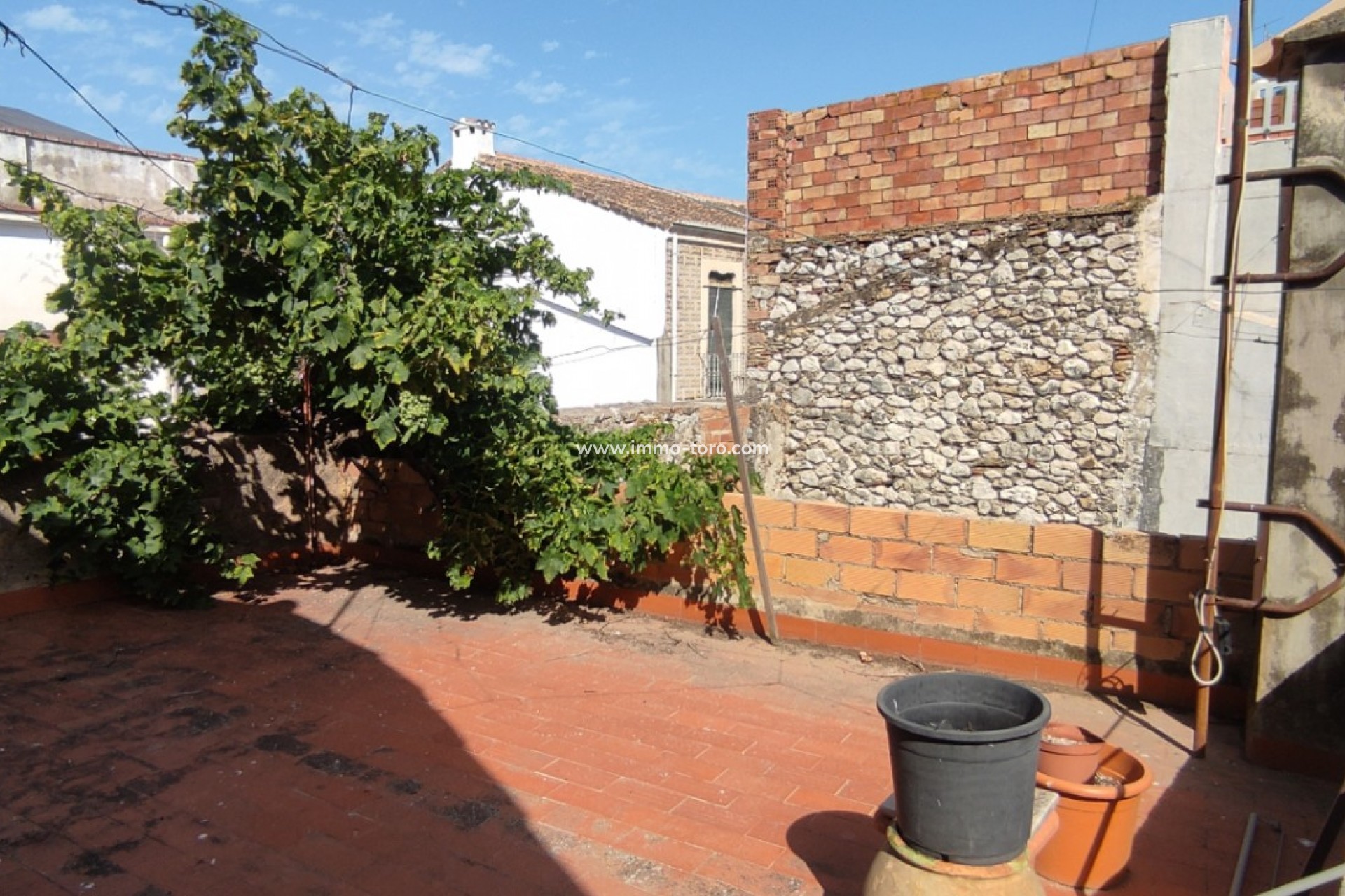 Resale - Village House - Sagra