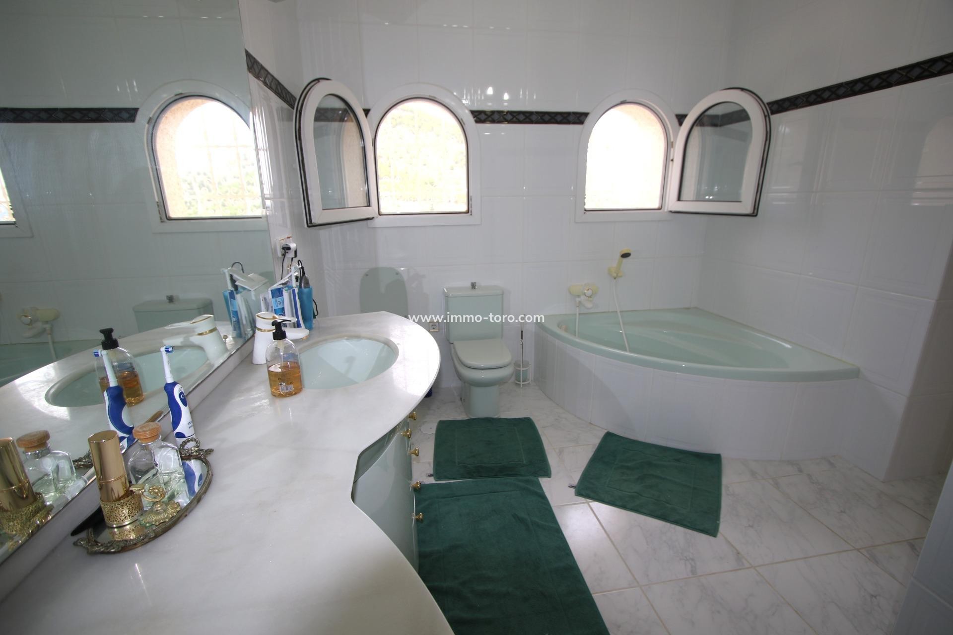 Venta - Villa / Chalet - Calpe - La Canuta