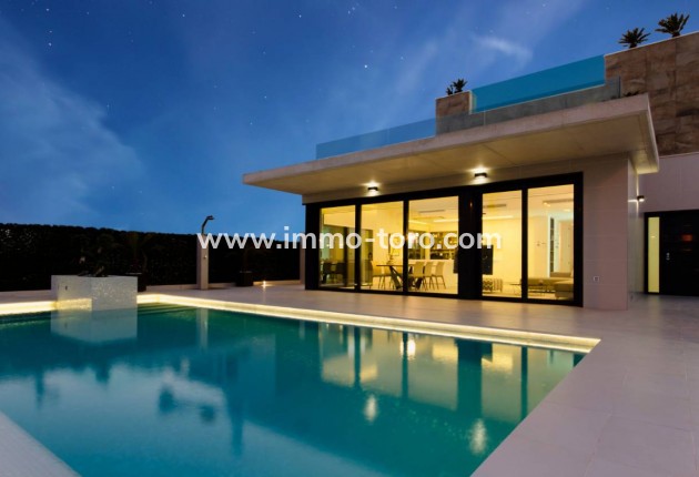 Villa / Chalet - Nueva construcción  - Dehesa de Campoamor - Dehesa de Campoamor