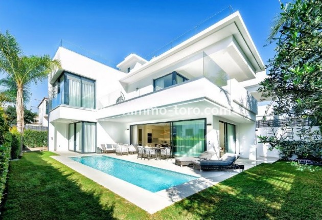 Villa / Chalet - Nueva construcción  - Marbella - The Golden Mile