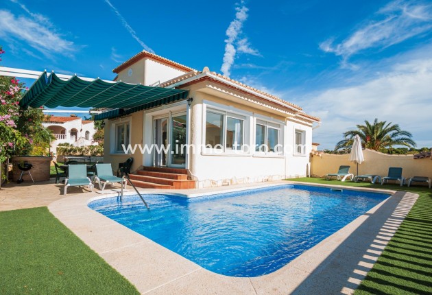 Villa - Resale - Calpe - AT-97629