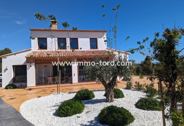 Resale - Villa - Benissa
