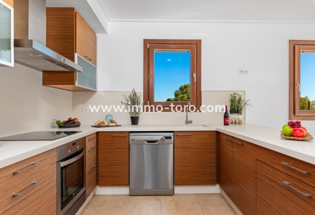 Resale - Villa - Benissa