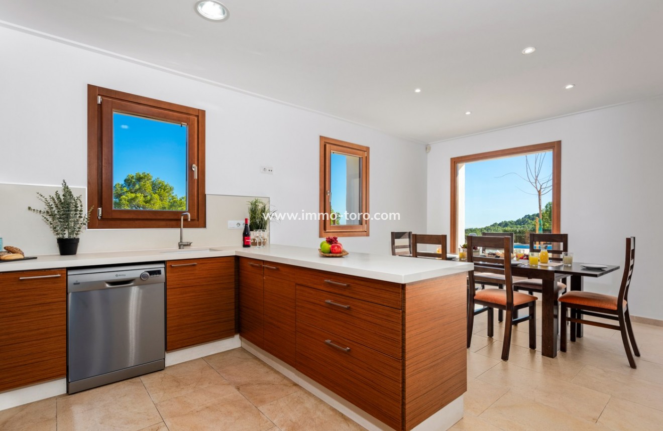 Resale - Villa - Benissa