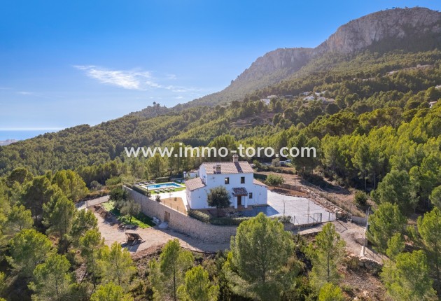 Resale - Villa - Benissa