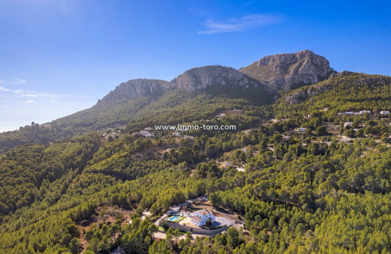 Resale - Villa - Benissa