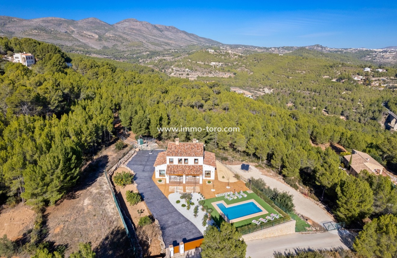Resale - Villa - Benissa