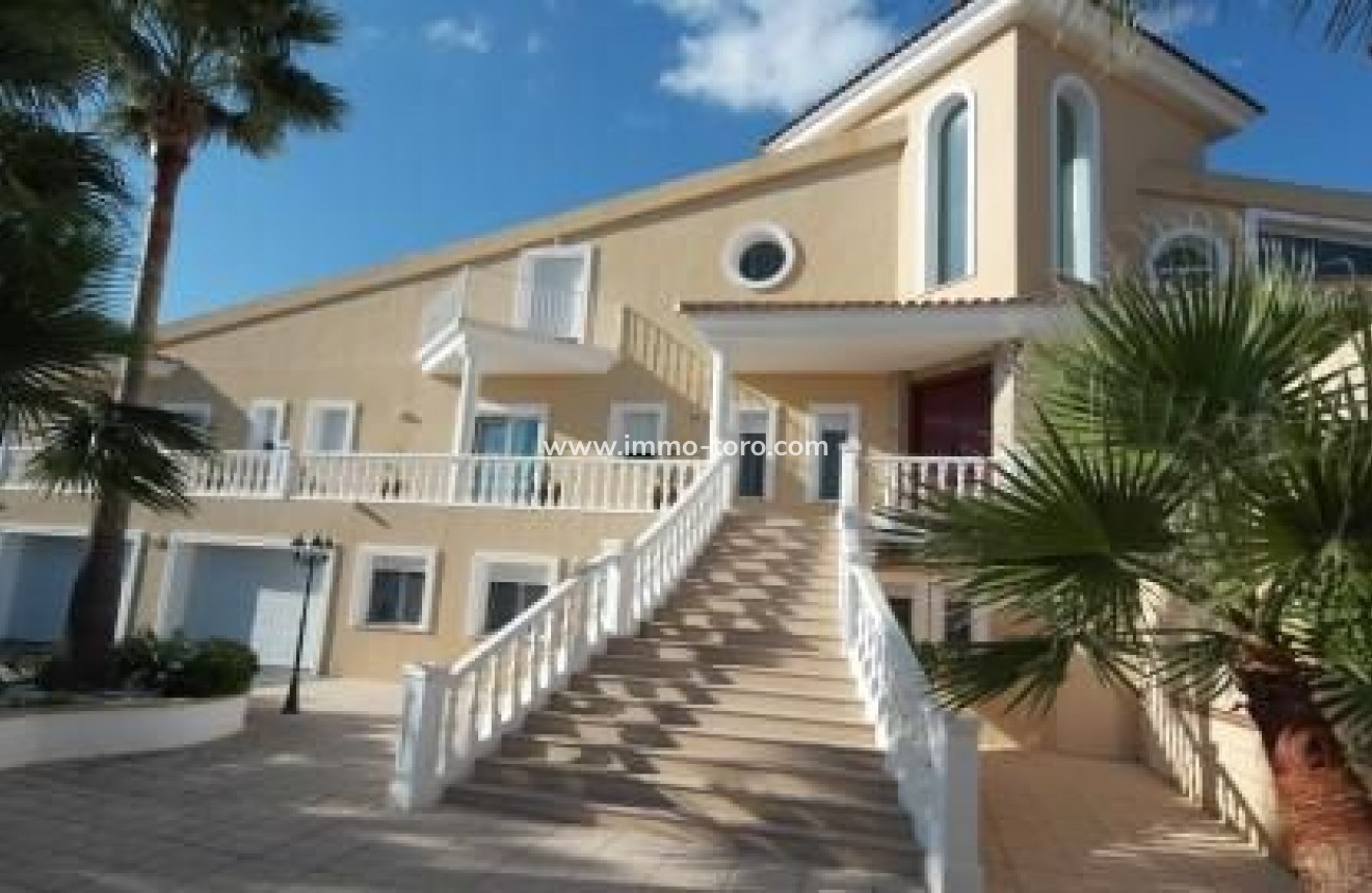 Resale - Villa - Alfaz del Pi - Escandinavia