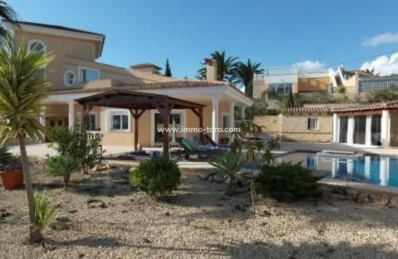 Resale - Villa - Alfaz del Pi - Escandinavia