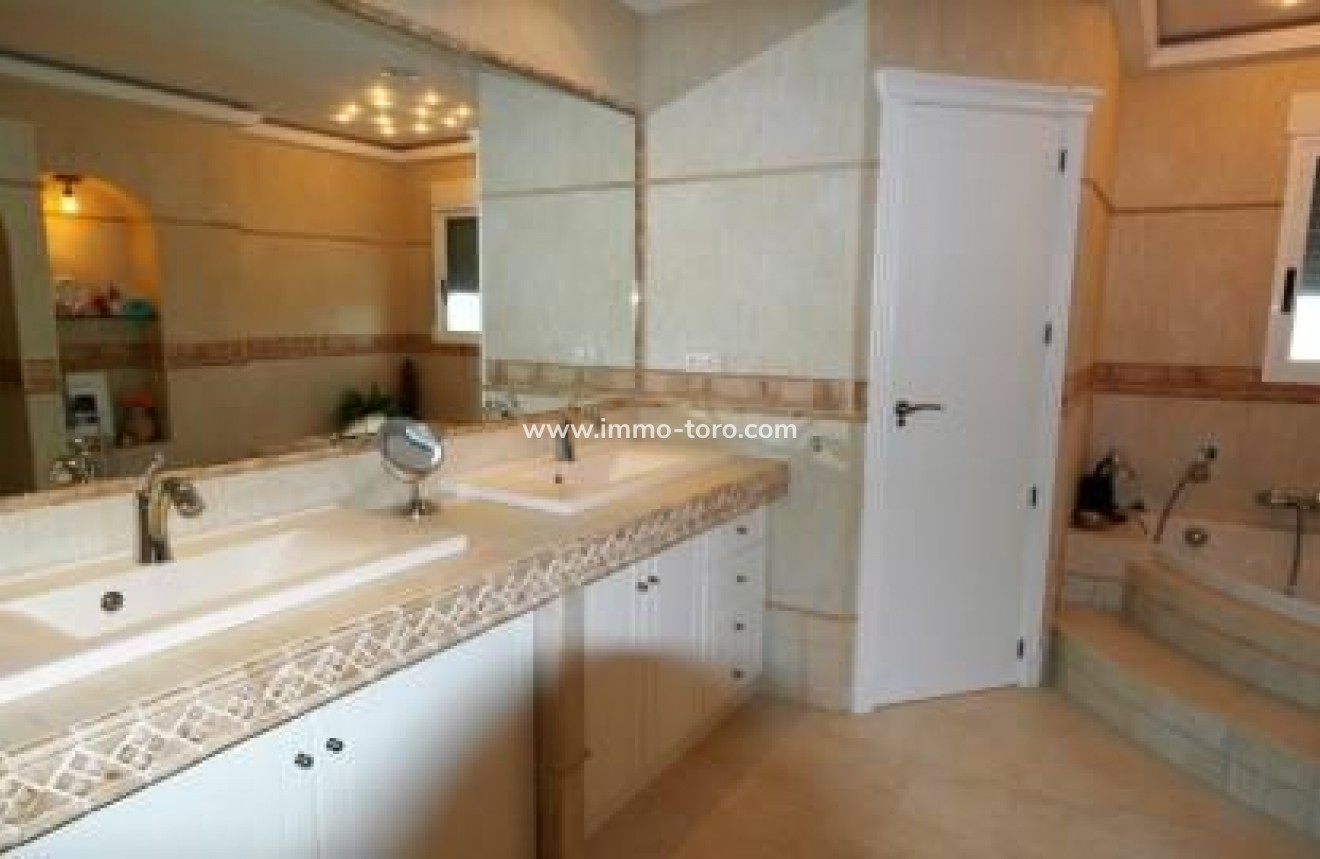 Resale - Villa - Alfaz del Pi - Escandinavia