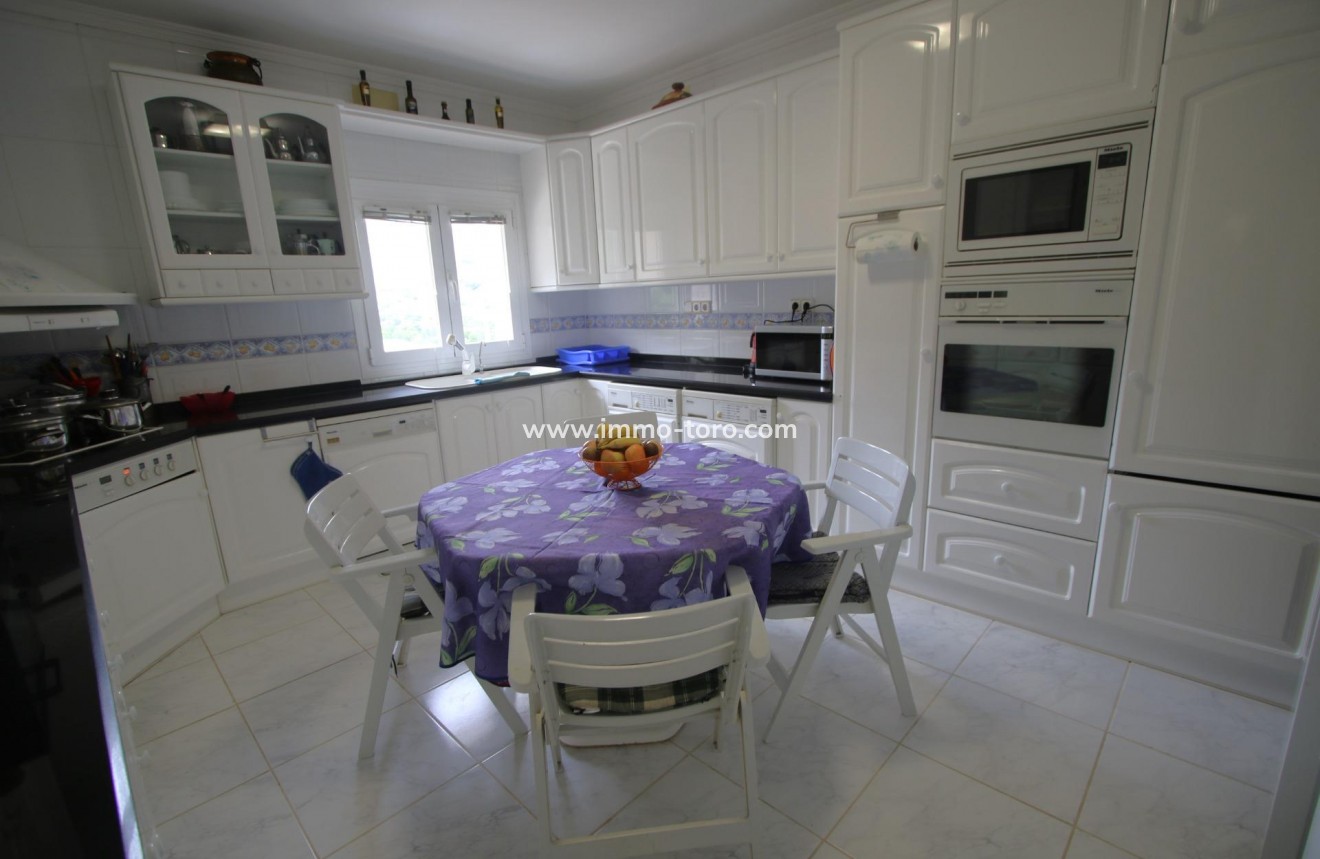 Resale - Villa - Calpe - La Canuta