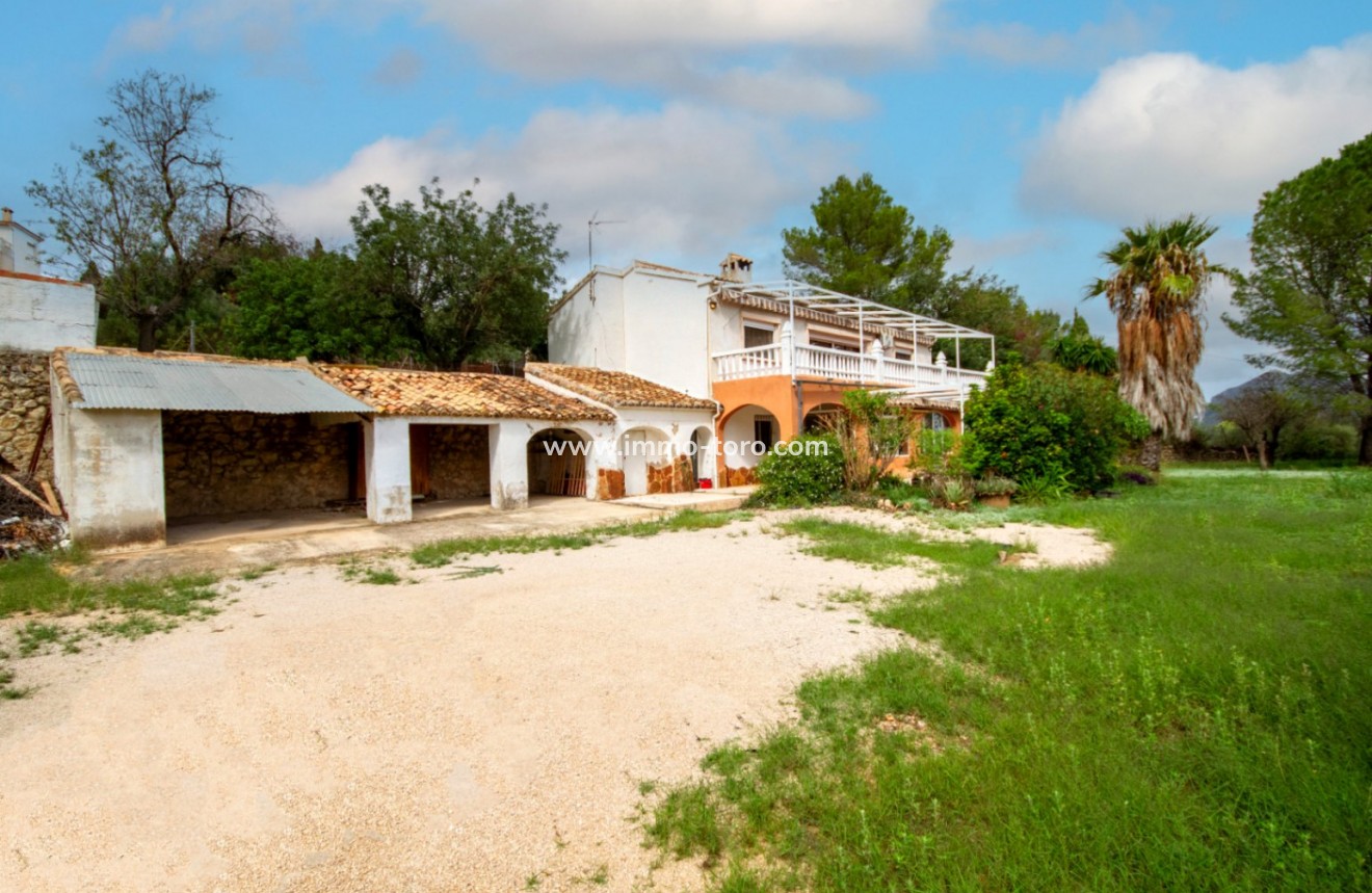 Venta - Finca / Casa de Campo - Parcent