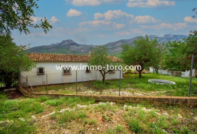 Venta - Finca / Casa de Campo - Parcent