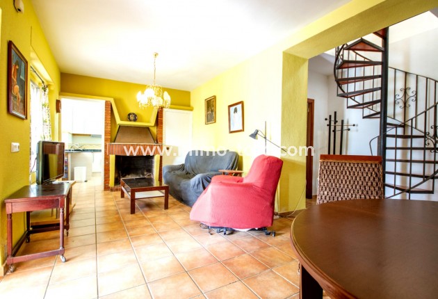 Venta - Finca / Casa de Campo - Parcent