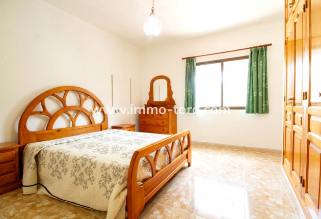 Venta - Finca / Casa de Campo - Parcent