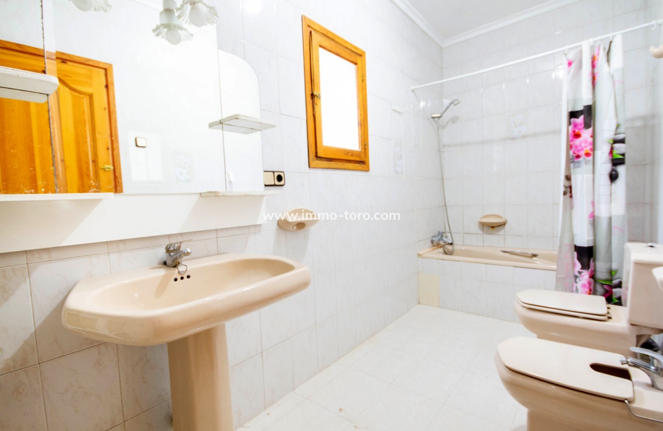 Venta - Finca / Casa de Campo - Parcent