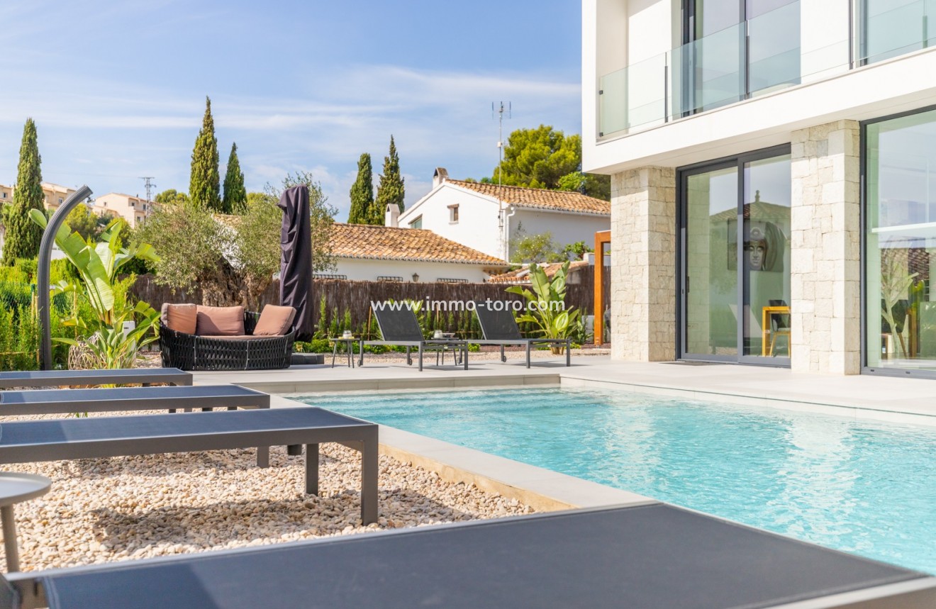 Venta - Villa / Chalet - Benissa - Urb. La Fustera