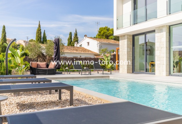 Venta - Villa / Chalet - Benissa - Urb. La Fustera