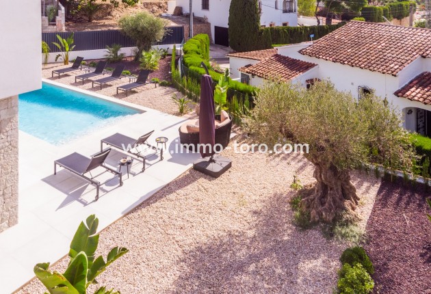 Venta - Villa / Chalet - Benissa - Urb. La Fustera