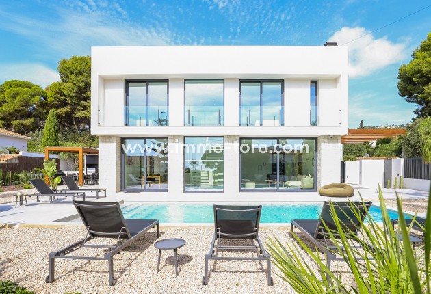 Venta - Villa / Chalet - Benissa - Urb. La Fustera