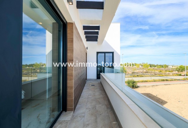 Nueva construcción  - Villa / Chalet - Pilar de la Horadada - Lo Romero Golf