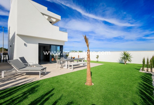 Nueva construcción  - Villa / Chalet - Pilar de la Horadada - Lo Romero Golf