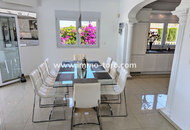 Resale - Villa - Moraira - Arnella