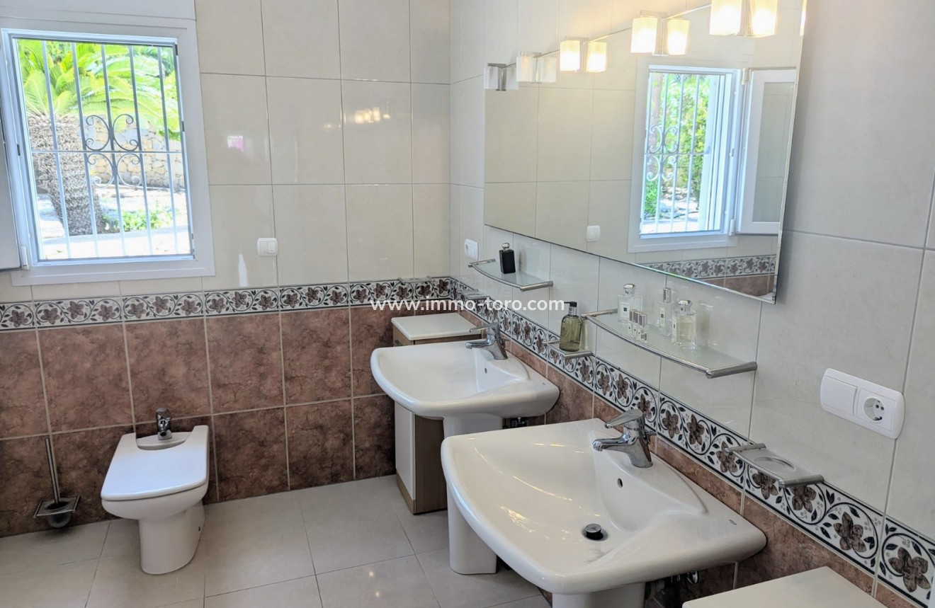 Resale - Villa - Moraira - Arnella