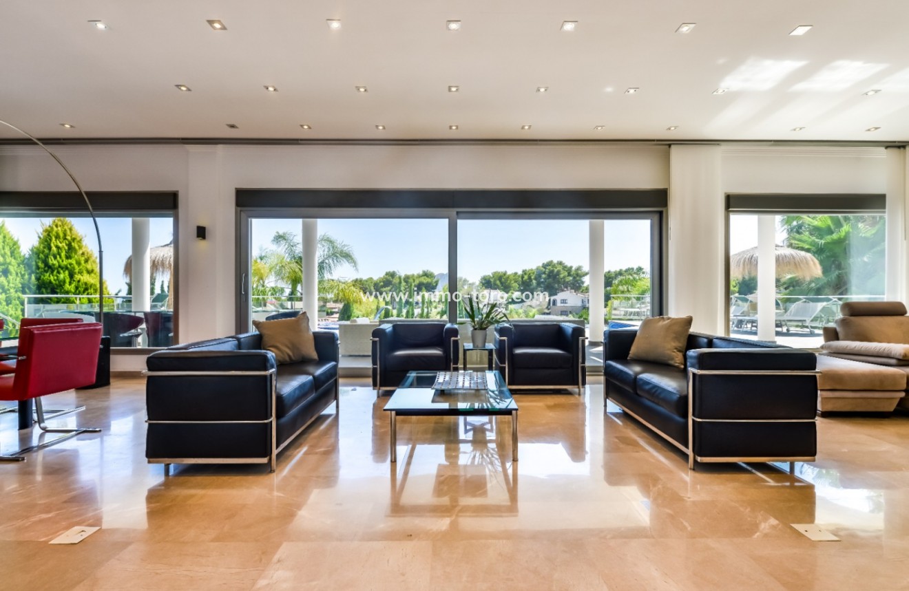 Resale - Villa - Benissa - La Fustera