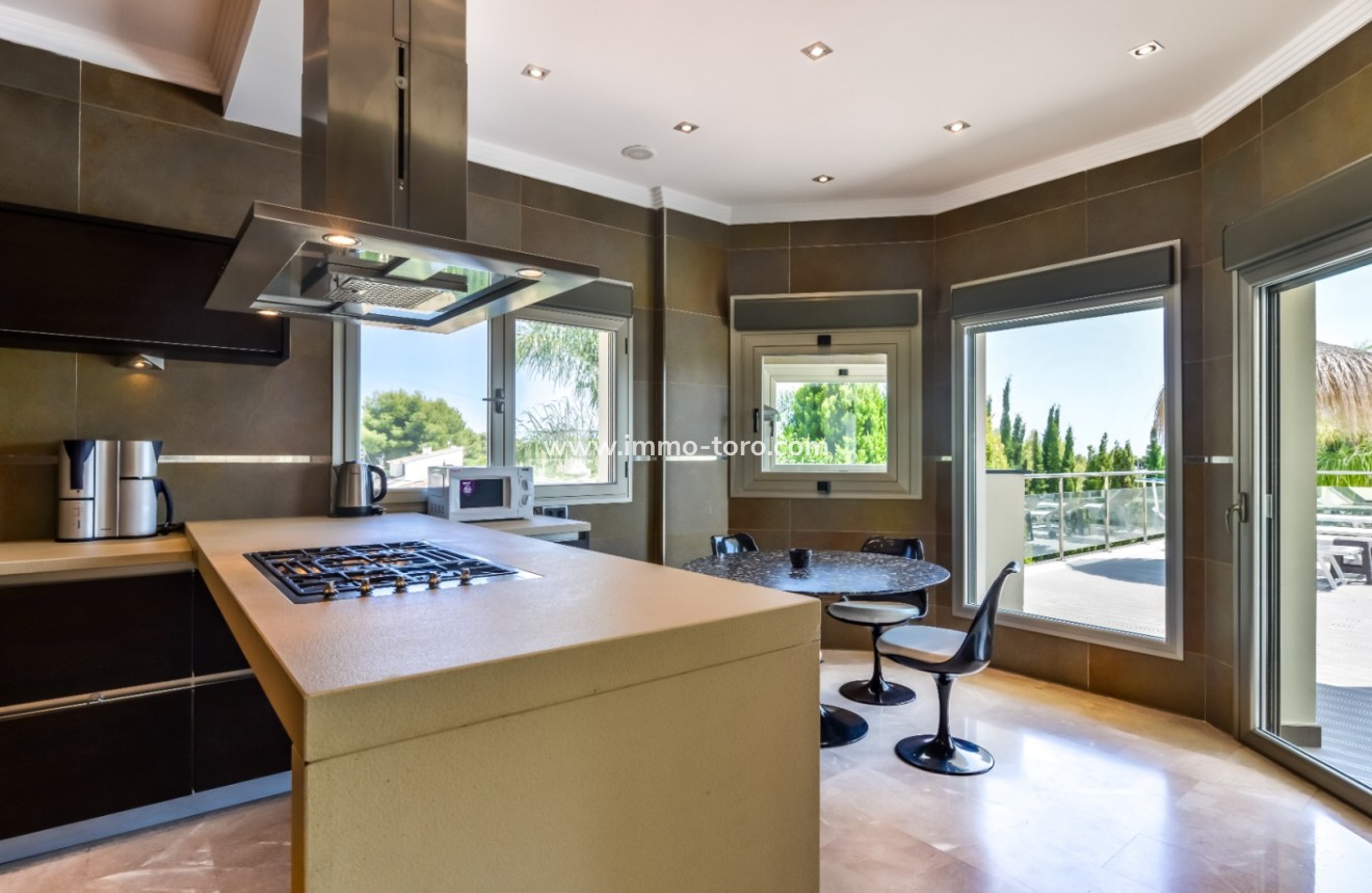 Resale - Villa - Benissa - La Fustera