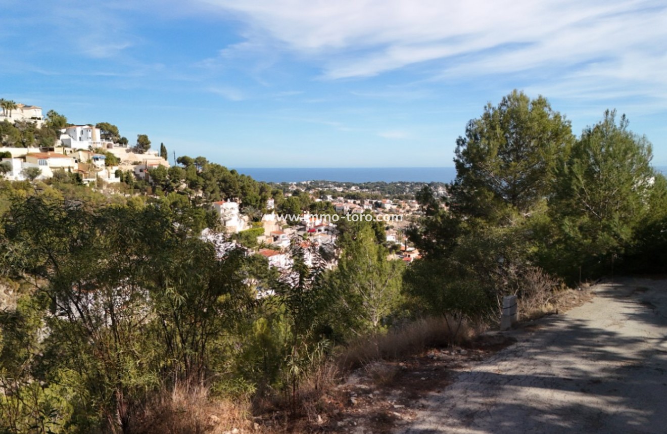 Herverkoop - Plot - Benissa - La Fustera